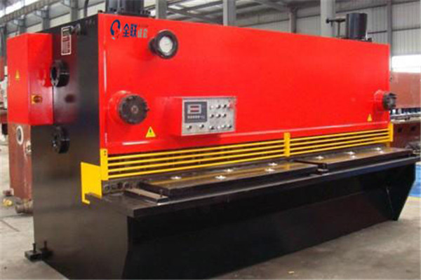 液(yè)壓擺式剪(jian)闆機 液壓擺式(shì)剪闆機