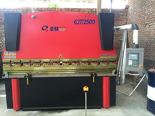 數(shu)控折彎機