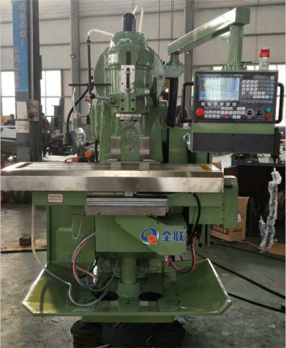 XK5040立式升降(jiàng)台數控銑(xǐ)床