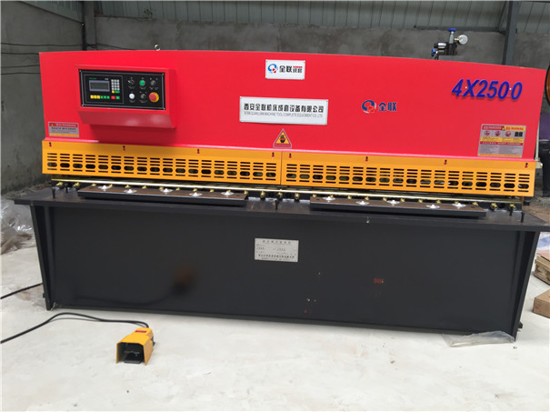 可(kě)傾壓力機(ji) 可傾(qīng)壓力機