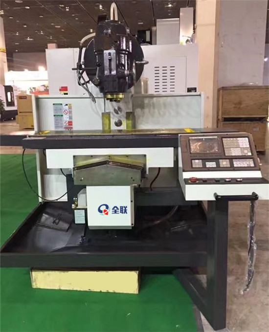 XK6140數控卧(wo)式銑床