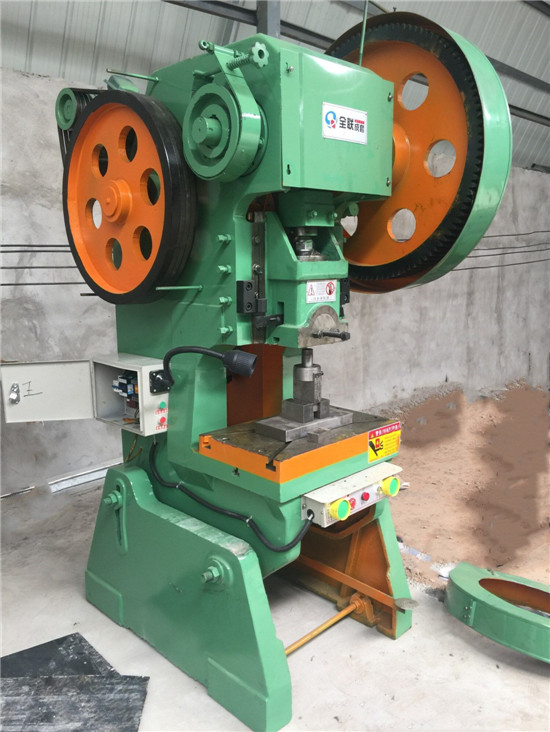 可傾式壓力(li)機 可(kě)傾式壓力機(jī)