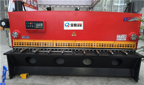 剪闆(pan)機 剪闆(pǎn)機