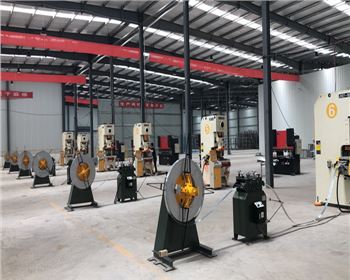 洛川(chuan)沃鑫工(gong)貿有限(xian)責任公(gōng)司